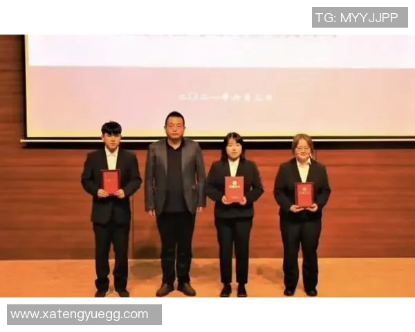 飞盘追梦:张强的热血人生与深度对话探索 飞盘追梦:张强的热血人生与深度对话探索