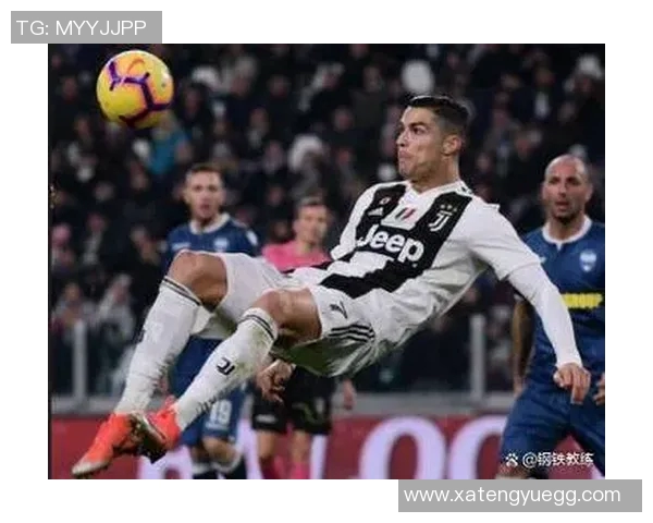 球迷疯狂冲入赛场抢C罗球衣引发热议欧冠奇葩瞬间再现 球迷疯狂冲入赛场抢C罗球衣引发热议欧冠奇葩瞬间再现