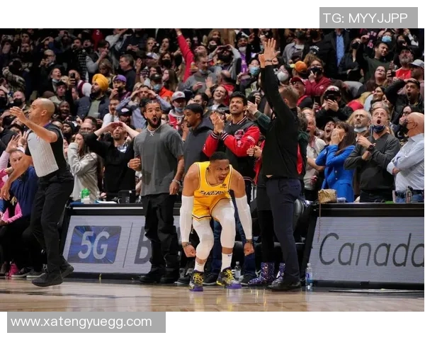 2015年湖人与猛龙的激烈对决回顾与精彩瞬间分析 2015年湖人与猛龙的激烈对决回顾与精彩瞬间分析