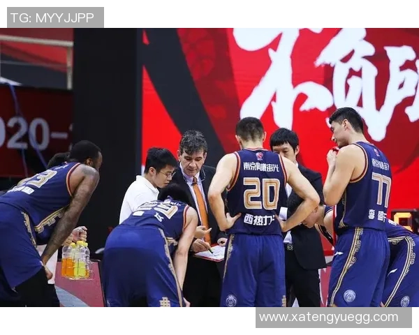 中国男篮与澳洲队巅峰对决展现篮球魅力与实力较量的精彩瞬间